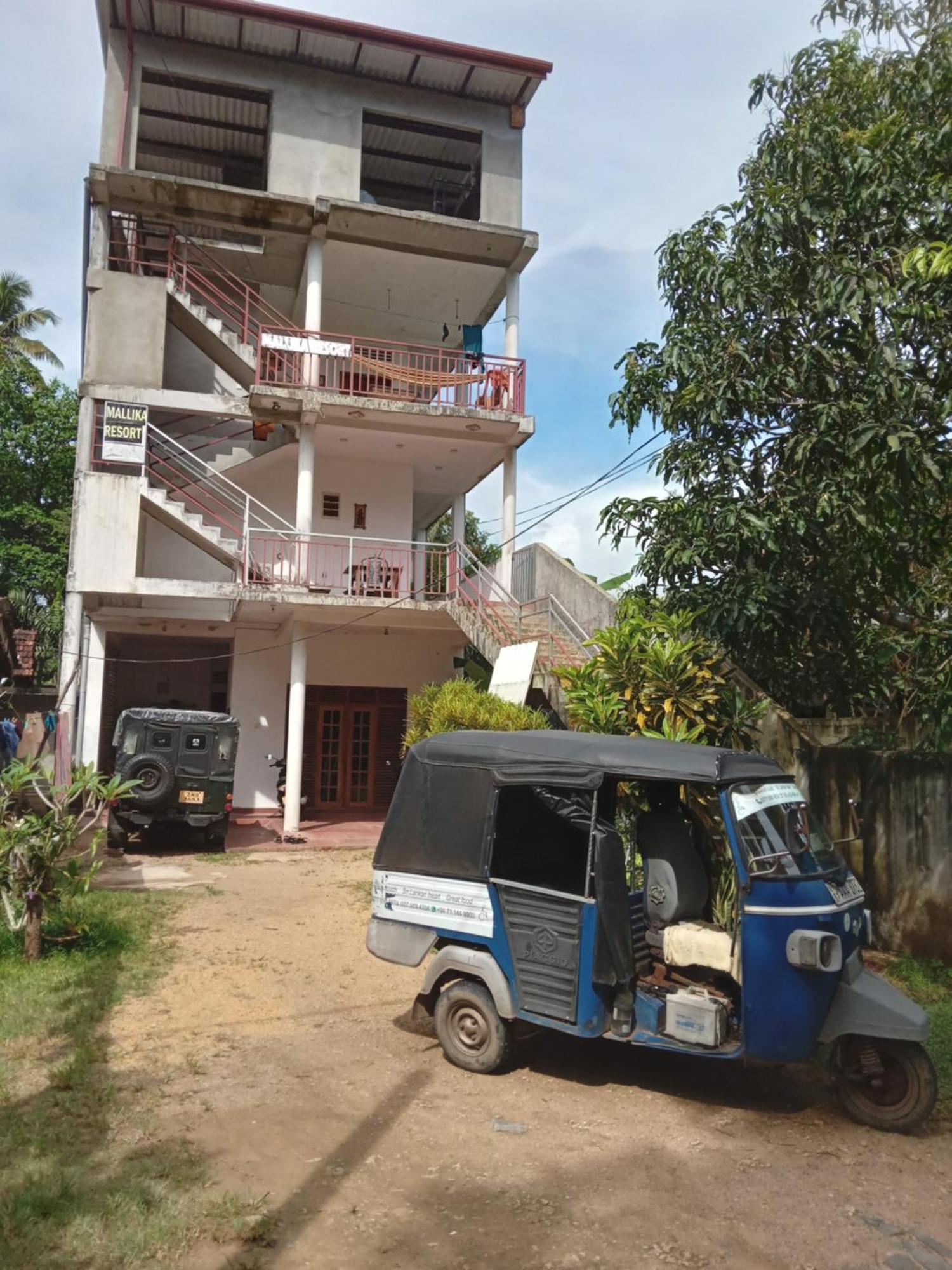 Mallika Resort Mirissa Exterior photo