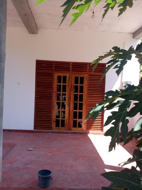 Mallika Resort Mirissa Exterior photo