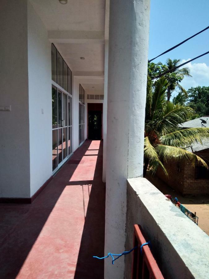 Mallika Resort Mirissa Exterior photo