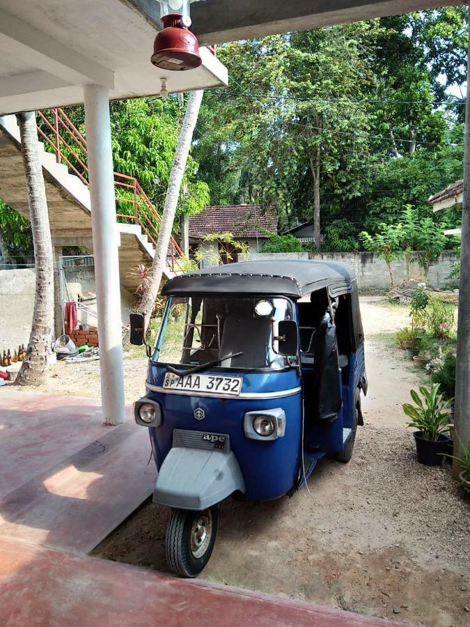 Mallika Resort Mirissa Exterior photo