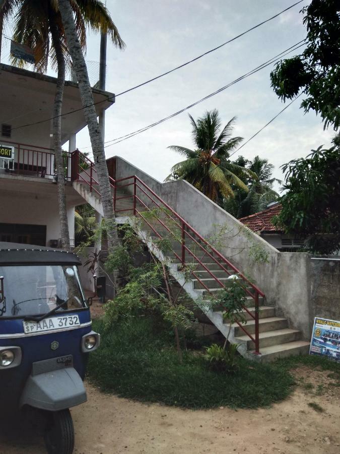 Mallika Resort Mirissa Exterior photo