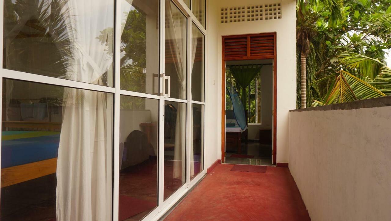 Mallika Resort Mirissa Exterior photo